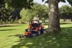 HUSQVARNA R 316TsX AWD Tondeuses autoportées à coupe frontale – Image 8